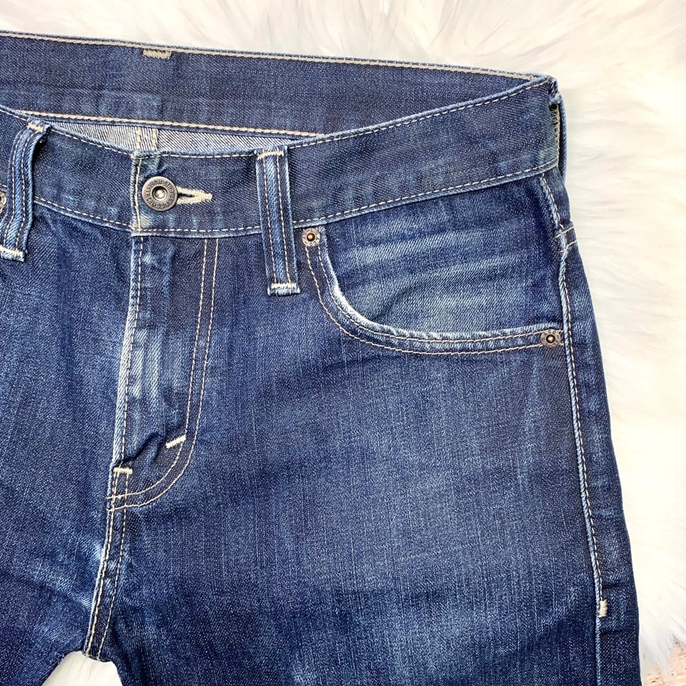 🚫SOLD! 👖|•LEVI'S•| 520 Cutoff Jean Shorts👖 - Picture 4 of 8